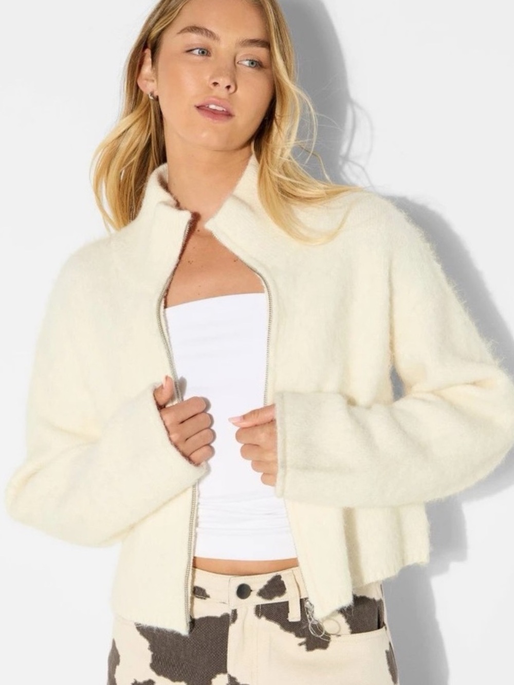 Wild fable NWT M Cream Plush V-Neck Zip cropped PLUSH SOFT WARM Sweater JACKET